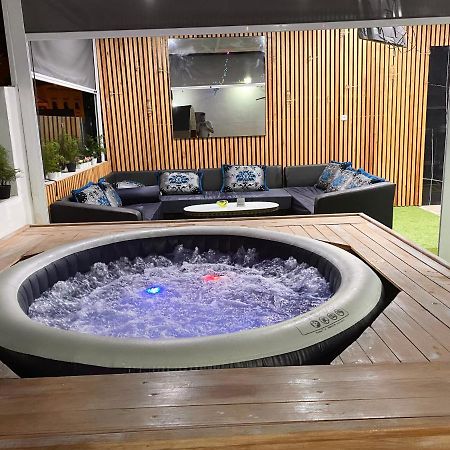 Appartement Avec Terasse Jaccuzi Barbecue Netflix Vue Sur Mer Totalement Gratuit Sans Supplement Al Hoceïma Eksteriør billede